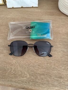 Quay Australia Black Round Polarized Sunglasses